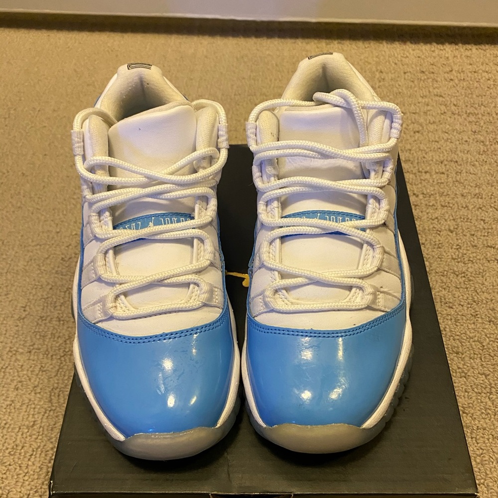 Authentic jordan retro 11s baby blue and white 4